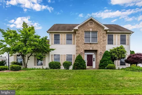 712 Wrigley Ln, Harrisburg, PA 17112