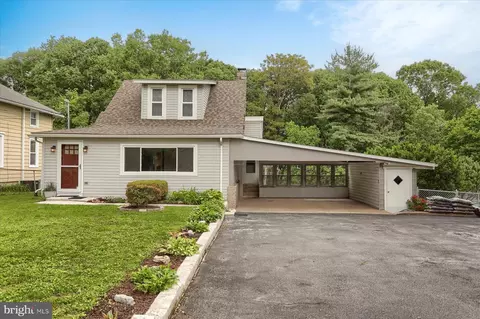 7090 Chambers Hill Rd, Harrisburg, PA 17111