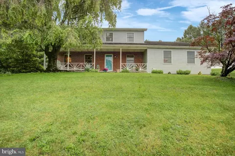 7417 Moyer Rd, Harrisburg, PA 17112