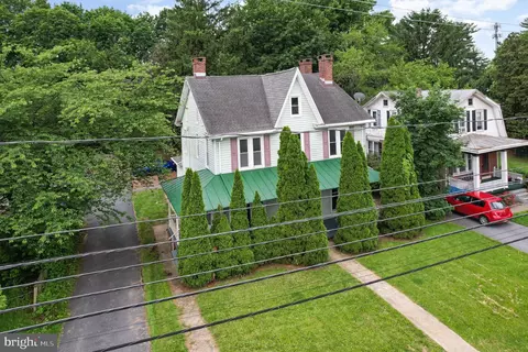 3779 Derry St, Harrisburg, PA 17111