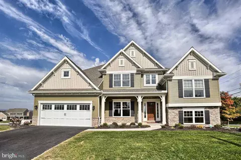 100 Vista Dr, Hummelstown, PA 17036