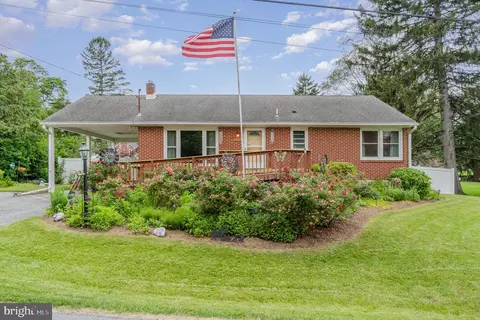 220 Byron Ave, Harrisburg, PA 17109
