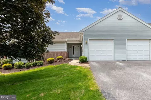 1078 Birch Knoll Dr, Harrisburg, PA 17111