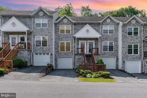 2147 Saint Clair Ct, Harrisburg, PA 17110