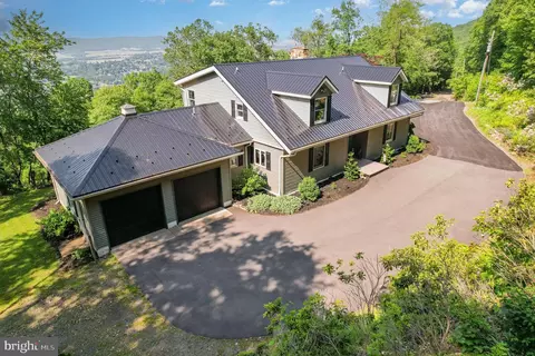 400 Berry Mountain Rd, Millersburg, PA 17061