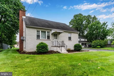 4711 Marblehead St, Harrisburg, PA 17109