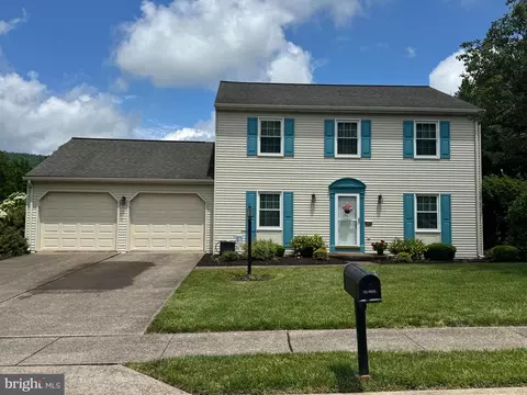4102 Wimbledon Dr, Harrisburg, PA 17112