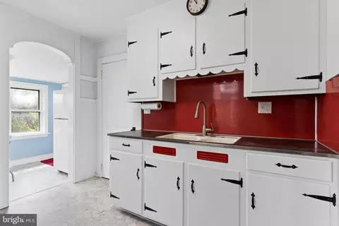 229 E Canal St, Hershey, PA 17033 photo 9