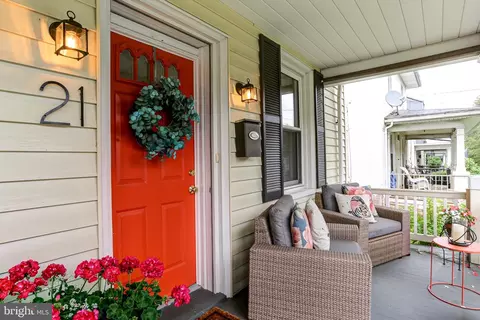 21 E Areba Ave, Hershey, PA 17033 photo 5