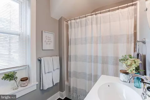 21 E Areba Ave, Hershey, PA 17033 photo 30