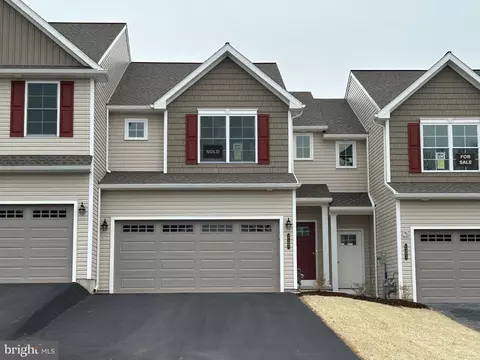 117 Magnolia Dr, Middletown, PA 17057