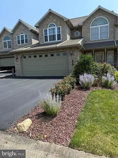 2829 Oakwood Dr, Harrisburg, PA 17110