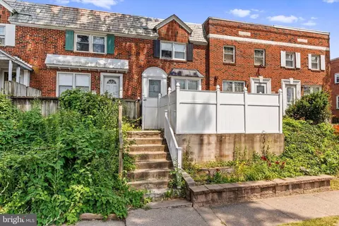 393 Hale Ave, Harrisburg, PA 17104