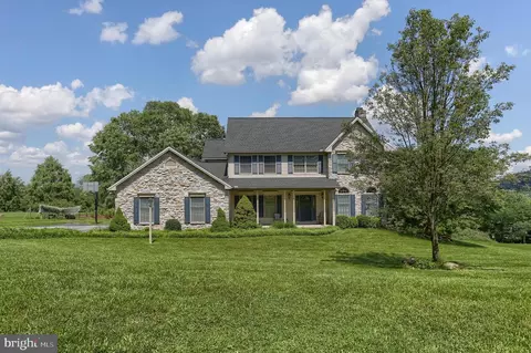 75 Autumnwood Dr, Middletown, PA 17057
