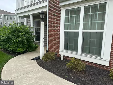 640 Whitetail Dr, Hummelstown, PA 17036
