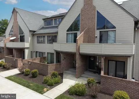 1306 Cherrington Dr, Harrisburg, PA 17110