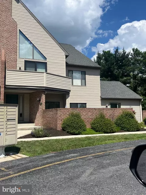 910 Cherrington Dr #910, Harrisburg, PA 17110