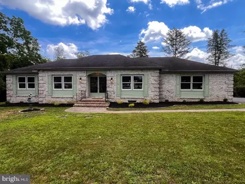163 Evergreen Ln, Palmyra, PA 17078
