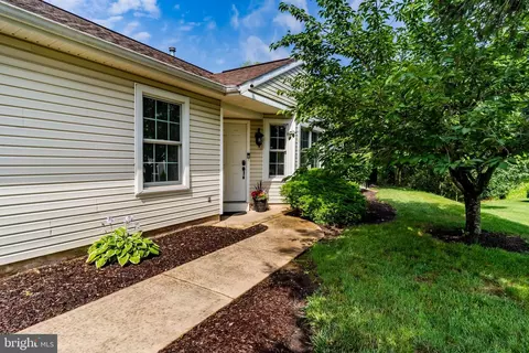 712 N Highlands Dr, Harrisburg, PA 17111