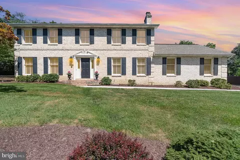 2411 Melbourne Dr, Harrisburg, PA 17112