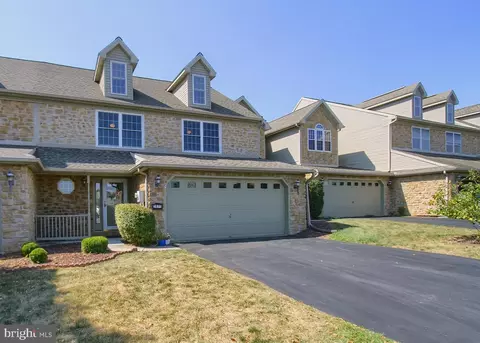 2875 Oakwood Dr, Harrisburg, PA 17110