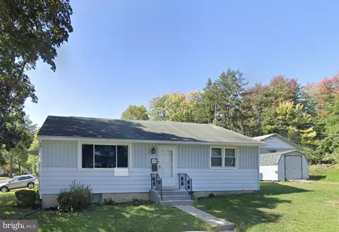 80 Chestnut St, Highspire, PA 17034