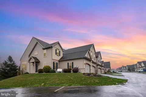 1151 Day Star Dr, Harrisburg, PA 17111