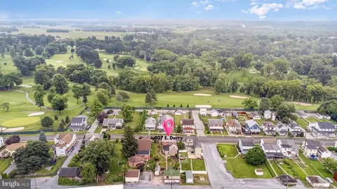 407 E Derry Rd, Hershey, PA 17033 photo 4