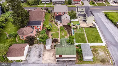 407 E Derry Rd, Hershey, PA 17033 photo 41
