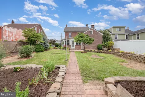 407 E Derry Rd, Hershey, PA 17033 photo 37