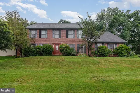 5865 Fox St, Harrisburg, PA 17112