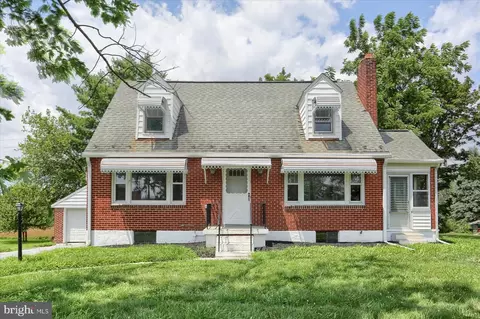 359 Schoolhouse Rd, Middletown, PA 17057
