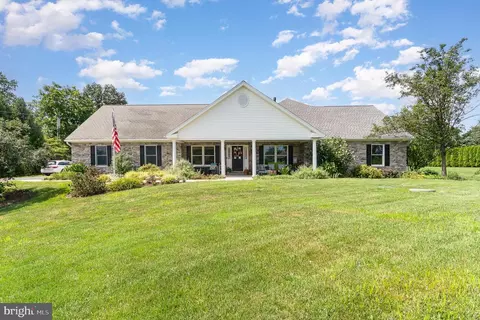 729 Carlson Rd, Hummelstown, PA 17036