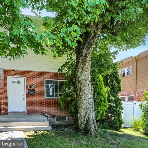 1725 Cumberland St, Harrisburg, PA 17103
