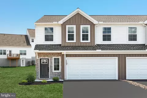 7865 Briarwood Dr, Harrisburg, PA 17112