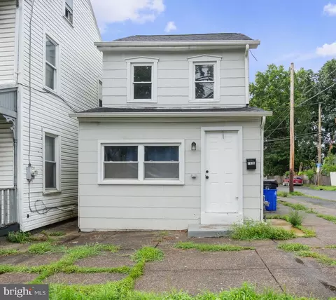 1926 Forster St, Harrisburg, PA 17103