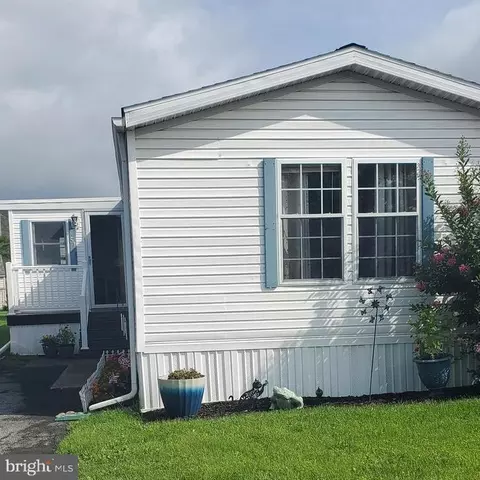 51 Caravan Ct, Middletown, PA 17057