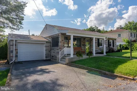 230 N 48th St, Harrisburg, PA 17111