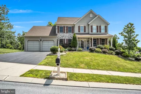 7030 Kendale Dr, Harrisburg, PA 17111