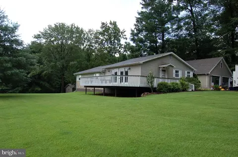 1667 Maplewood Rd, Harrisburg, PA 17112