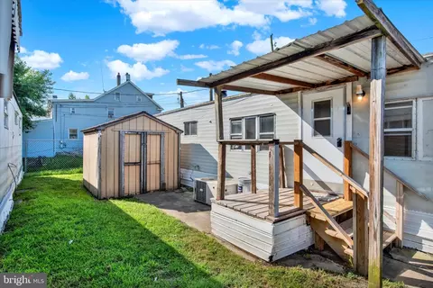 12 Charles St #2, Highspire, PA 17034