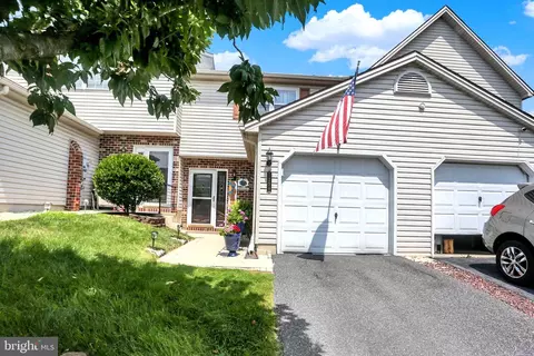 7258 Clearfield St, Harrisburg, PA 17111