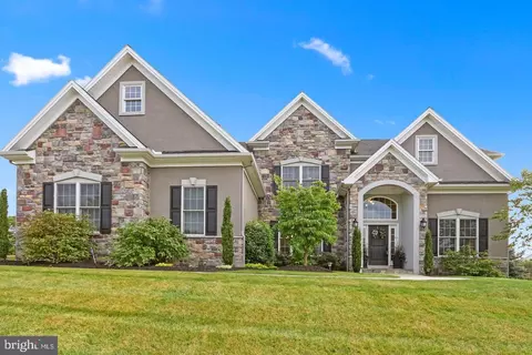 6425 Farmcrest Ln, Harrisburg, PA 17111
