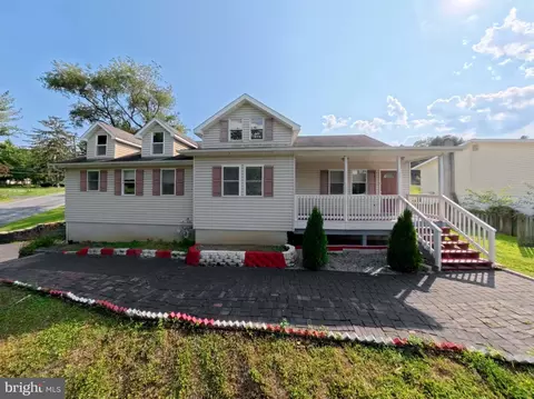 4761 Lawntara St, Harrisburg, PA 17111