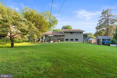 Exterior - 205 E Glenn Rd, Hershey, PA 17033 photo 10 of 14