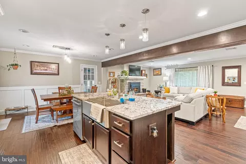 Kitchen - 205 E Glenn Rd, Hershey, PA 17033 photo 6 of 6
