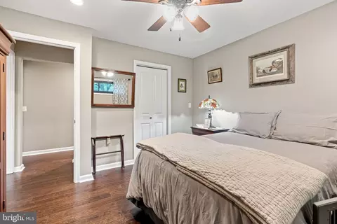 Bedroom - 205 E Glenn Rd, Hershey, PA 17033 photo 4 of 5