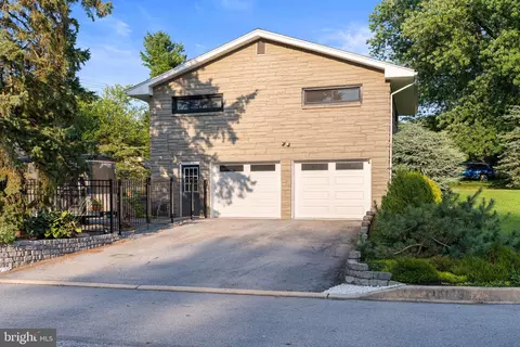 Exterior - 205 E Glenn Rd, Hershey, PA 17033 photo 4 of 14