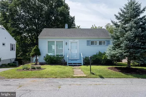 4713 Hillside Rd, Harrisburg, PA 17109