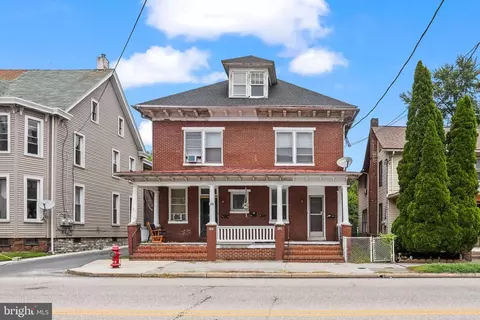 122 2nd St, Highspire, PA 17034
